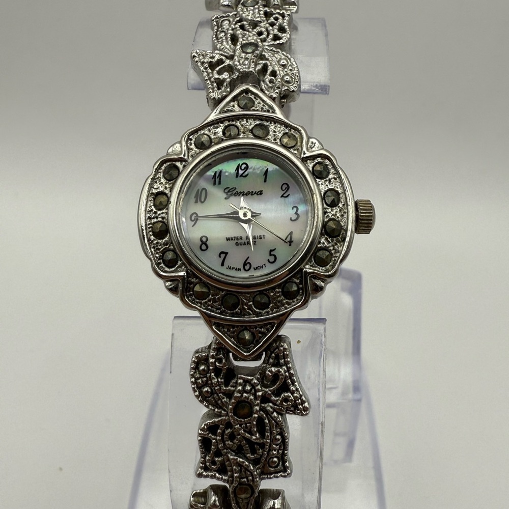Geneva Silver Women's Watch Dark Grey Gems Beautiful Design Band (New Battery)